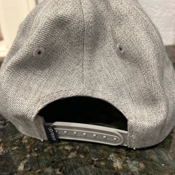 NWT Ouray Sportswear wool blend baseball cap. Adjustable. Umpqua. Grey & green - Picture 4 of 7